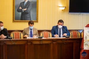 Firmado convenio entre Agrupación y el Ayuntamiento de Cabra