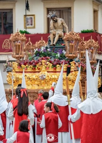 Procesión del Cristo de la Humildad y Paciencia en la madrugada del Viernes Santo
